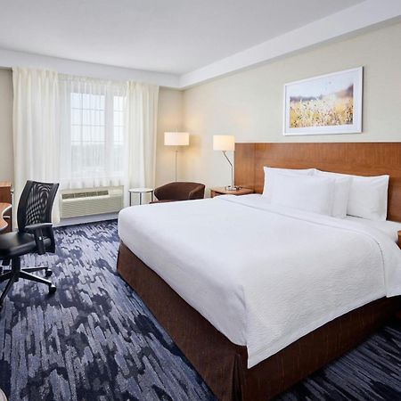 Fairfield Inn & Suites By Marriott Ottawa Kanata Exterior photo