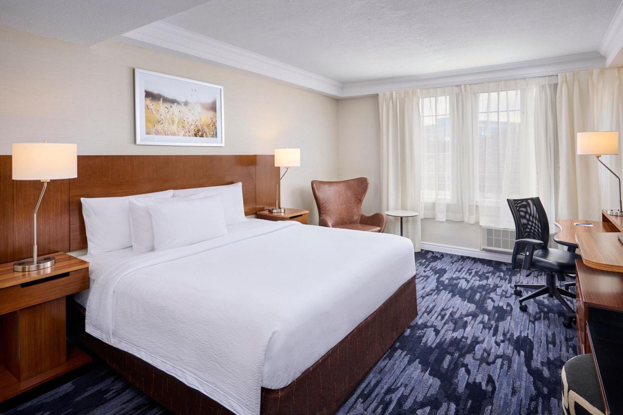 Fairfield Inn & Suites By Marriott Ottawa Kanata Exterior photo