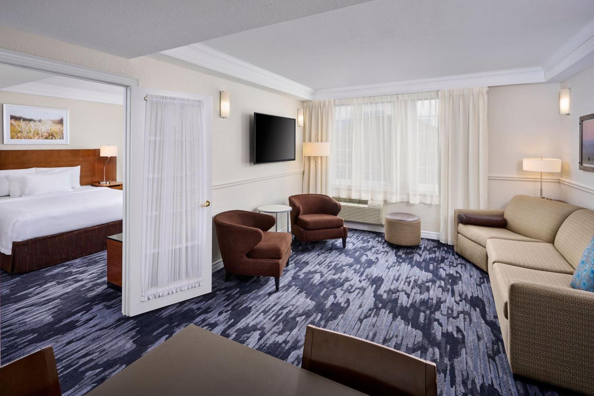 Fairfield Inn & Suites By Marriott Ottawa Kanata Exterior photo